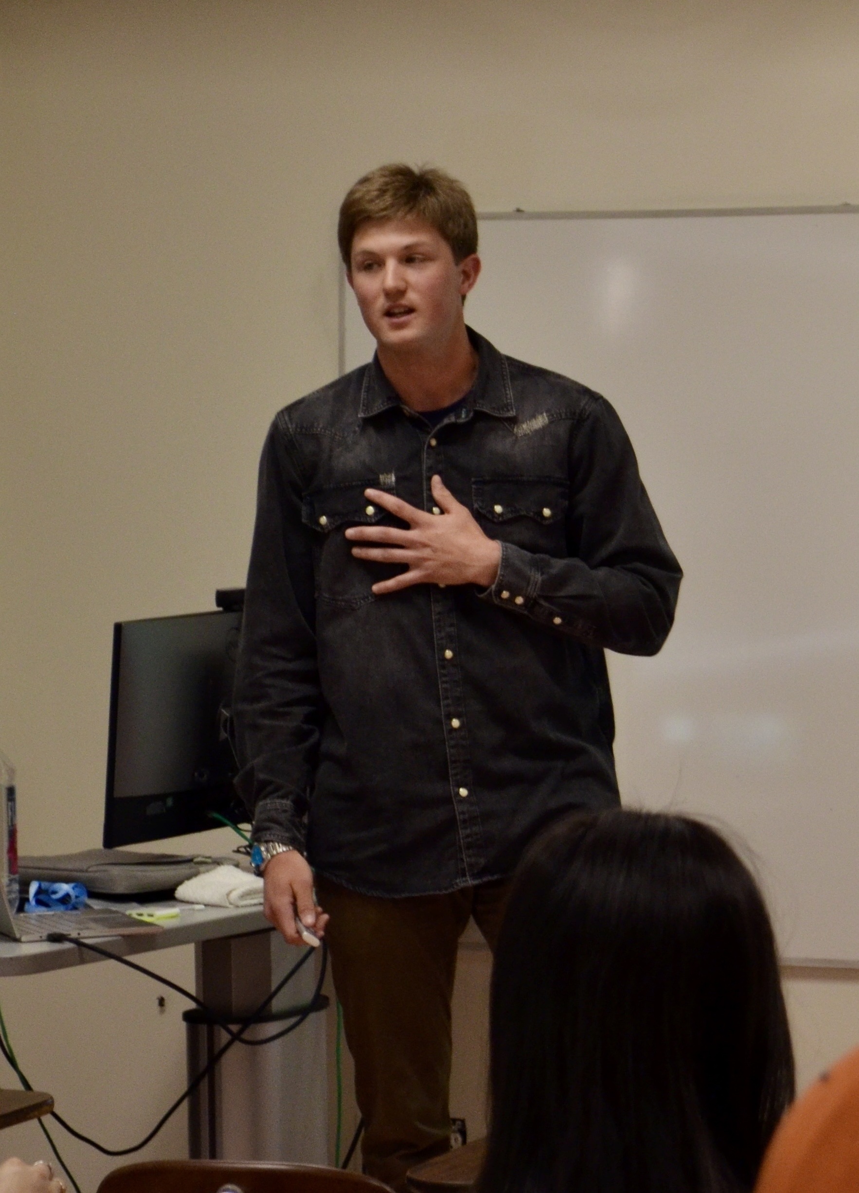 Me giving a presentation on cloud physics at the 2025 Long Island University Honors College
            Student Showcase.